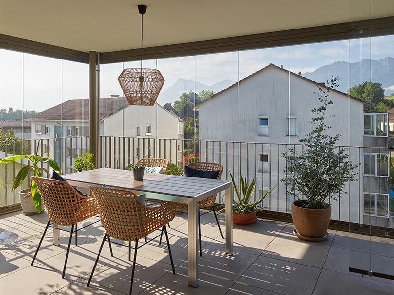 Moderne Wohnung mit Loggia